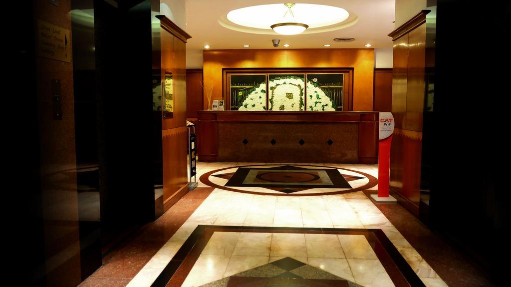 Zenith Sukhumvit Hotel Бангкок Екстер'єр фото