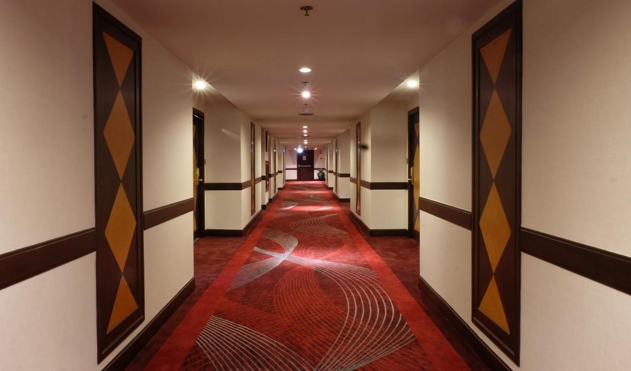 Zenith Sukhumvit Hotel Бангкок Екстер'єр фото